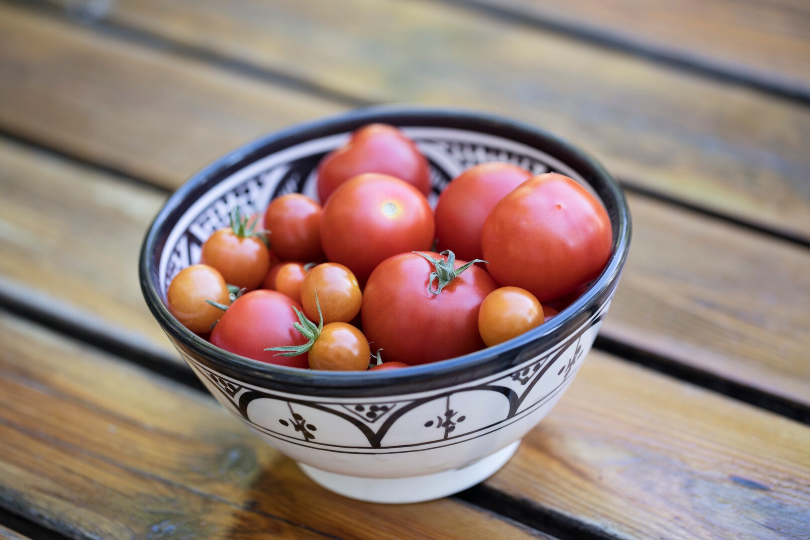 Skål med tomater